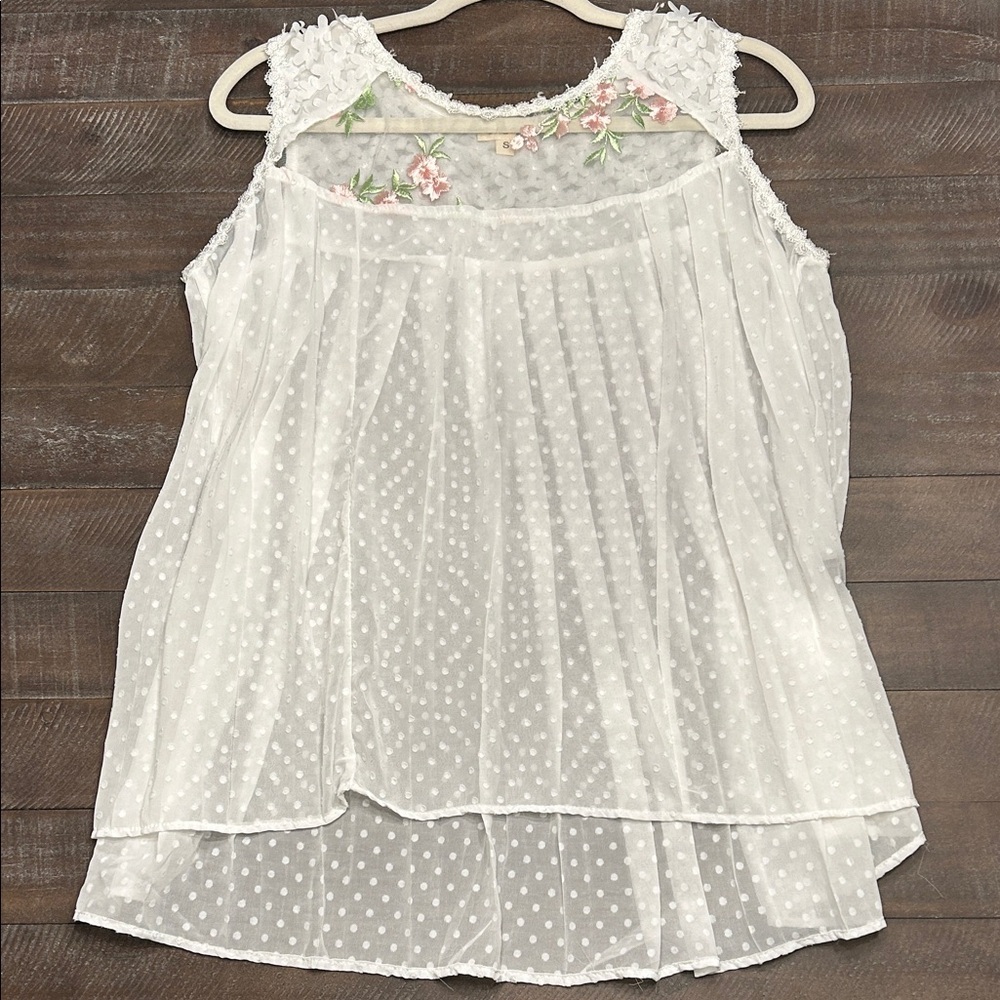 POL White Swiss Dot Top with Pink Floral Embroidery